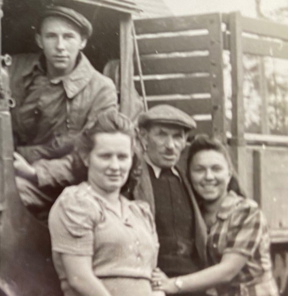 1945ish-boris-esther-chaim-pesia-fohrenwald