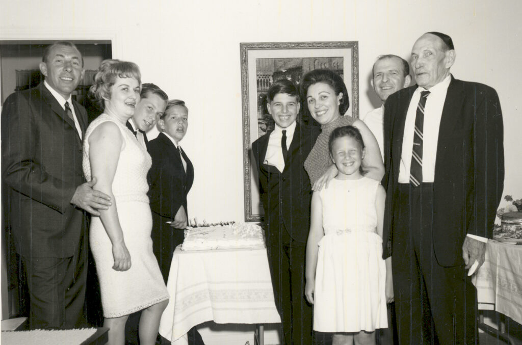 1960ish-boris-pesia-chaim-with-family-los-angeles